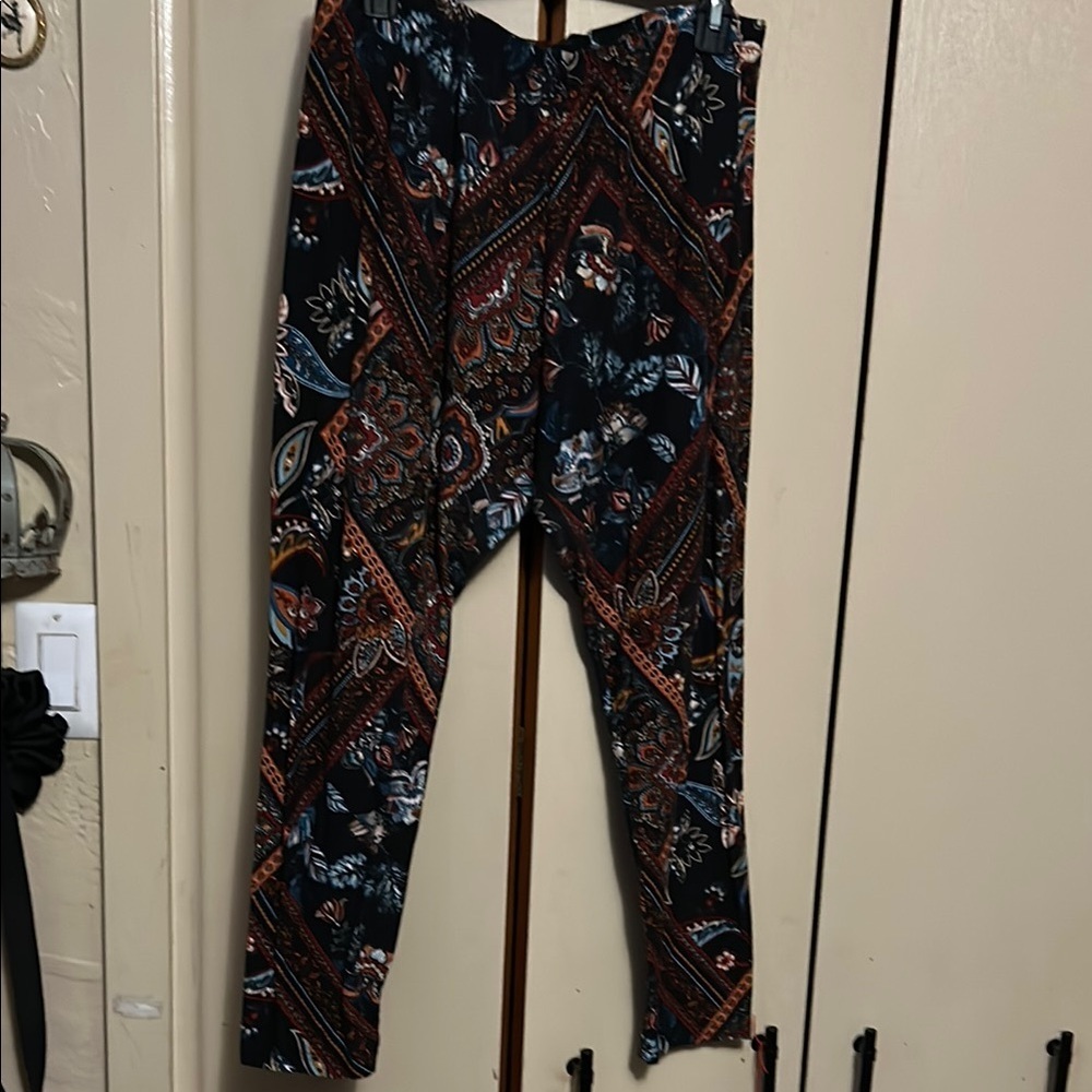 French Laundry Multicolor Patterned leggings